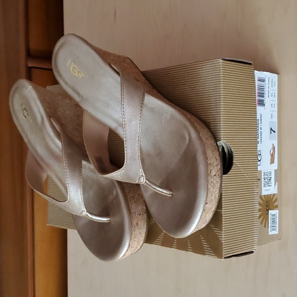 UGG Natassia Gold Wash Leather Cork Wedge Sandal - Picture 2 of 7